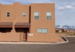 Beautiful townhome with stunning views, two master suites, sleeps 6