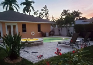 Beautiful Updated Home w/ heated pool/spa - 5 min from the beach