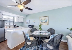 Beautiful Water views from the comfort of your condo & Private Lani