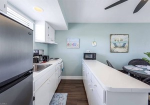 Beautiful Water views from the comfort of your condo & Private Lani