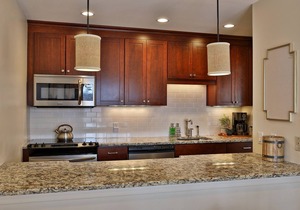 Beautifully Renovated Trail Creek #50 3BR/2BA Loft Condo. Close to slopes. AC.