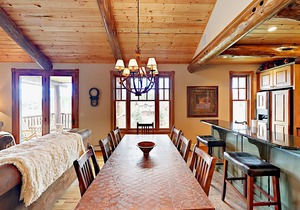 Beautifully Updated Home w/ Private Hot Tub & Mountain Views