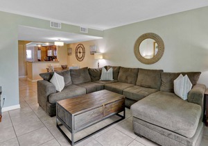 Beautifully Furnished w/ all the comforts of home! Just minutes to the beach