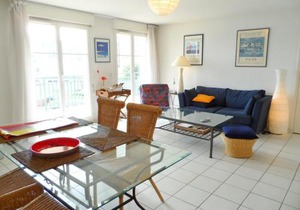 Bel appartement 3 pièces avec balcon, admis animaux, parking, Port Guillaume - FR-1-487-283