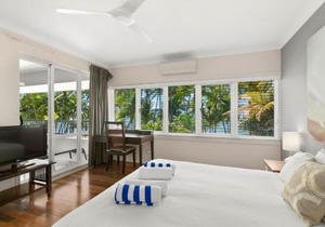 Belle Escapes Oceanview Suite 25 Alamanda Palm Cove