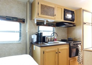 Best RV-Studio to Visit NYC-EWR Airport-Free Parking