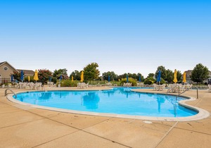 Bethany Bay 3rd floor condo w/ golf on-site, tennis court, and more!