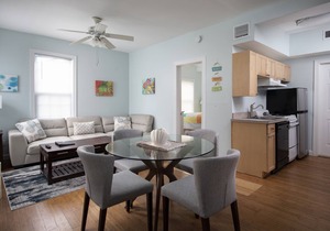 Bimini suite-3 bedroom 3 bath, a block off Duval St w/pool, parking