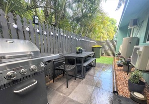 Birdsong @ Beachcomber - 3 bedroom apartment in beachfront complex