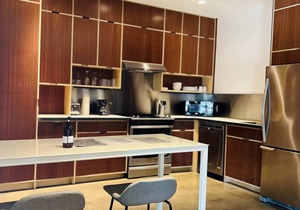 Bishop Arts Hotel Suite 3