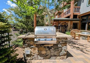Black Bear 8053 by SummitCove Lodging