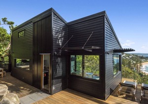 BLACK ZINC by Palm Beach Holiday Rentals