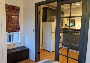Bluebird Day - River Otter, Charming 1BR duplex in Old Downtown Bend