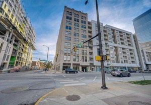 Bold Downtown 1br Near Memorial Park