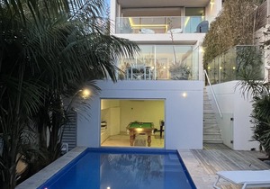 Bondi Beach Celebrity 4 bdrm luxury home 300m to beach with Coastal Views