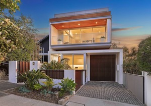 Bondi Beach Celebrity 4 bdrm luxury home 300m to beach with Coastal Views