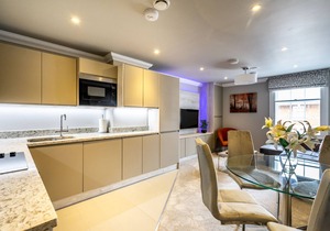 Bootham Urban Space - a family break that sleeps 4 guests in 2 bedrooms