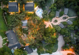 Boutique-Style Private Poolside Retreat #5 Surrounded by Nature & Outdoor Play