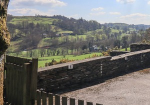 BOXWOOD COTTAGE, pet friendly, with open fire in Troutbeck