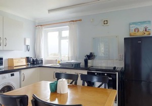 Bramble is a comfortable holiday bungalow within walking distance of the stunning coast line