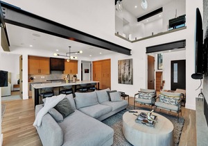 Brand New Luxury Ski-In Townhome w Private Hot Tub