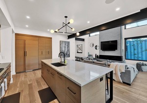 Brand New Luxury Ski-In Townhome w Private Hot Tub