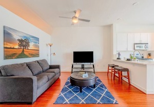 BrandNewCorporate 1Br WestVillage Uptown/Parking