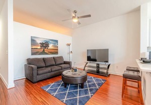 BrandNewCorporate 1Br WestVillage Uptown/Parking