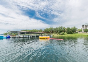 BRANSON SHORES RESORT - Beautiful 3 Bedroom Lakefront Condo! Two Swimming Pools