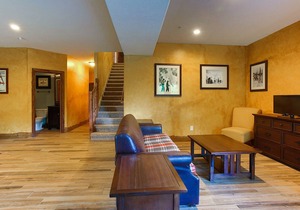 Branson Shores Resort - Gorgeous Lakefront Lodge! 2 Swimming Pools!