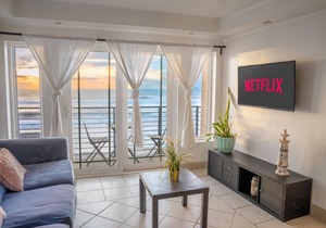 Breathtaking BEACHFRONT 1 Bedroom Apt
