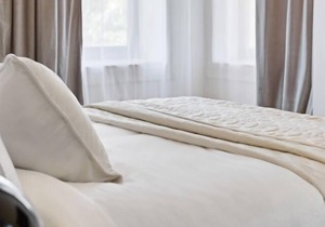 Brexton Hotel | Cozy Open Studio