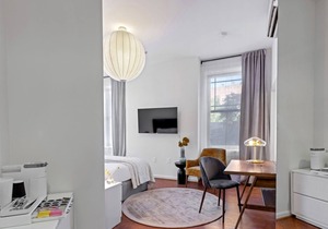 Brexton Hotel | Cozy Open Studio