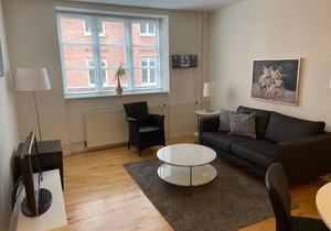 Bright 2-bedroom apartment in sophisticated Frederiksberg