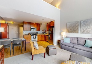 Bright Belltown condo with pool, rooftop deck, & balcony - walkable local