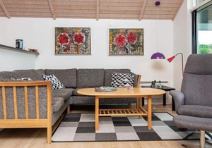 Bright Family Cottage by Kelstrup Beach