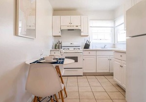 Bright Gorgeous 2Bed w/Parking&Washer