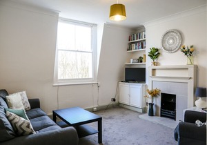 Bright Shepherds Bush Apartment