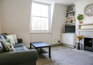 Bright Shepherds Bush Apartment