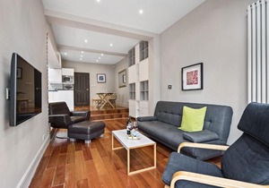 Bright West Hampstead Apartment