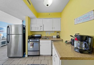 Brightly colored oceanfront two-bedroom unit | Carolina Reef - 507