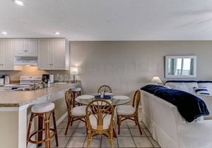 Bring your dog to this peaceful Scenic Oceanfront Condo and Close to parks.