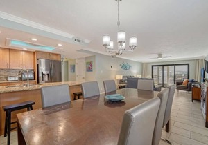 Buttonwood 417 - 3 Bedroom Condo with Private Beach with lounge chairs & umbrella provided, 2 Poo.
