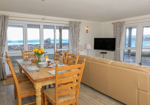 Cabin ∙ 3 bedrooms ∙ 6 guests