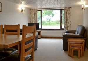 Cabin ∙ 3 bedrooms ∙ 5 guests