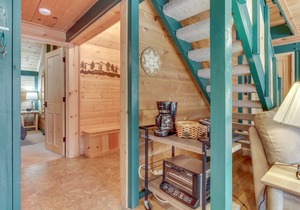 Cabin with Eight SHARC Passes, Access to Shared Pools, Hot Tub & Other Amenities