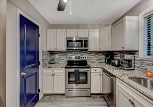 Camelback,Aquatopia/Camelbeach Waterparks,Pool,Tennis,Paintball,Jacuzzi,Zip-Line