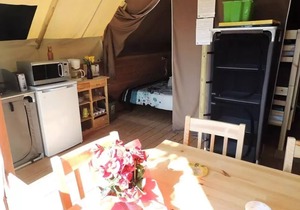 Campsite Domaine de Gajan* - Canvas Bungalow 3 Rooms 4 People