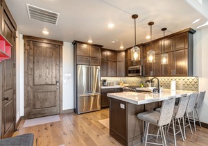 Canyons Village, Chef