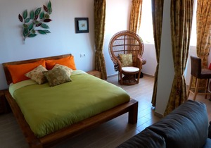 "Casa Crystal" Delux apartment. Spectacular panoramic mountain and sea view